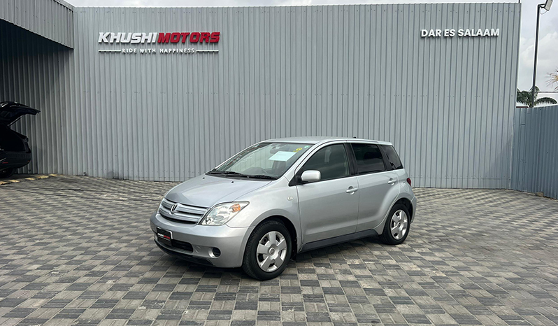 2003 Toyota IST image-3
