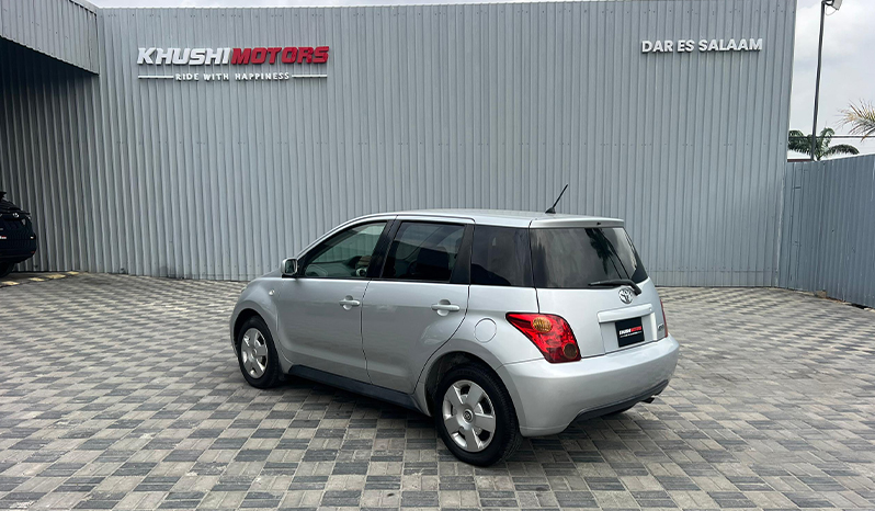 2003 Toyota IST image-4