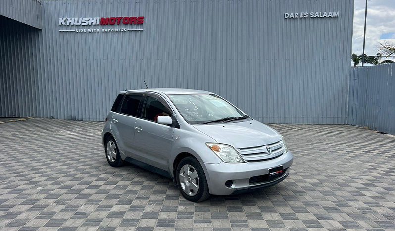 2002 Toyota IST image-1