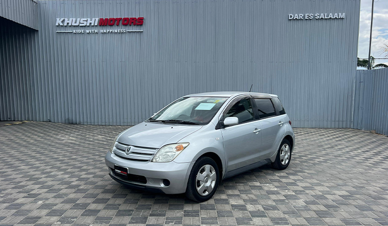 2002 Toyota IST image-3