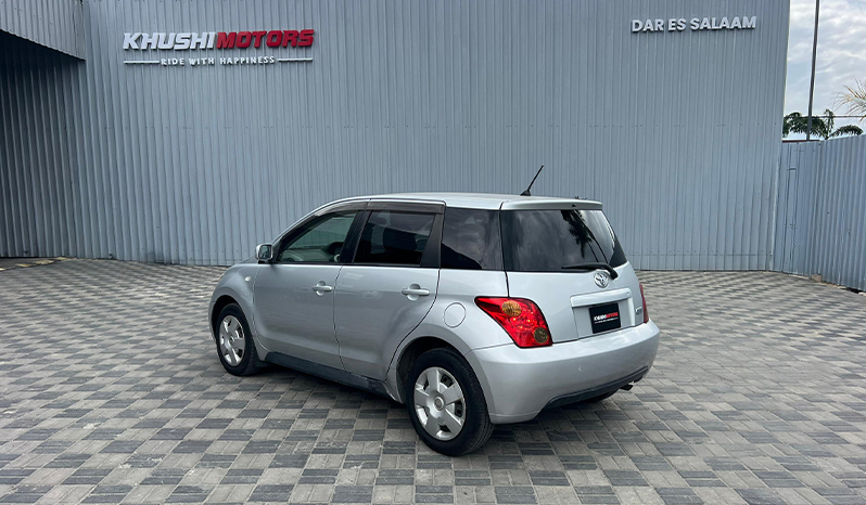 2002 Toyota IST image-4