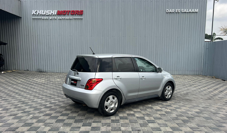 2002 Toyota IST image-6