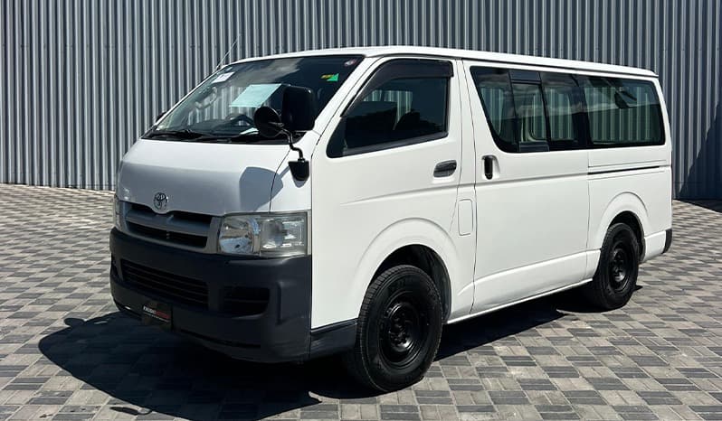2007 Toyota Hiace image-11