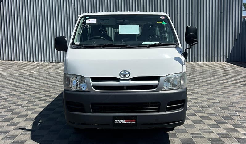 2007 Toyota Hiace image-12