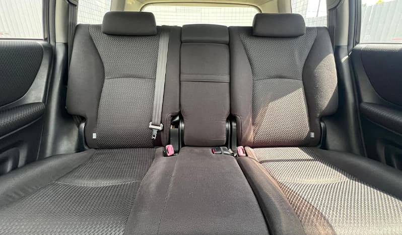 2004 Toyota Kluger image-8