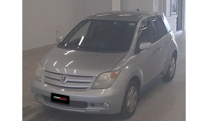 2002 Toyota IST image-4