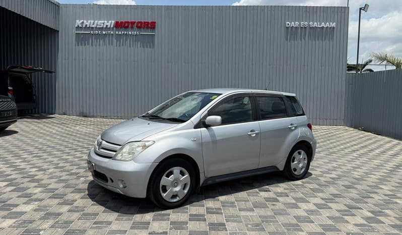 2002 Toyota IST image-9