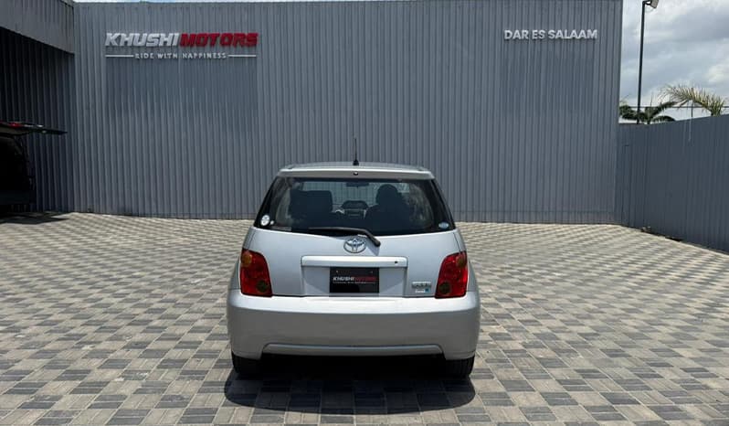 2002 Toyota IST image-11