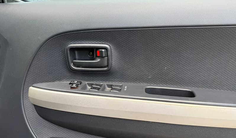 2002 Toyota IST image-16