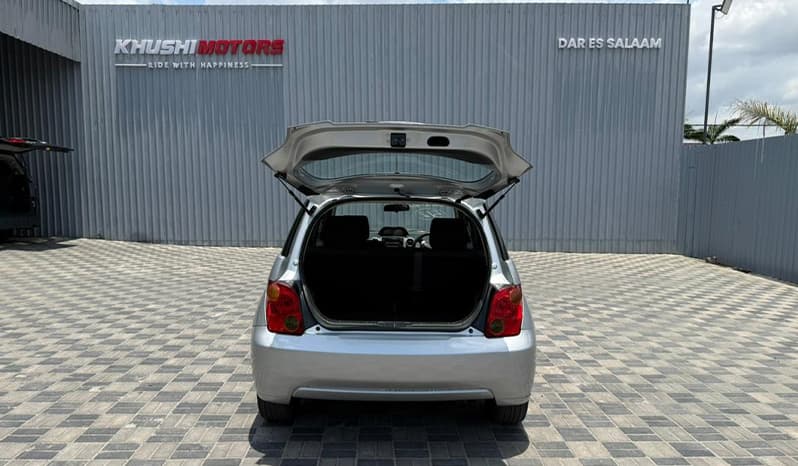 2002 Toyota IST image-17