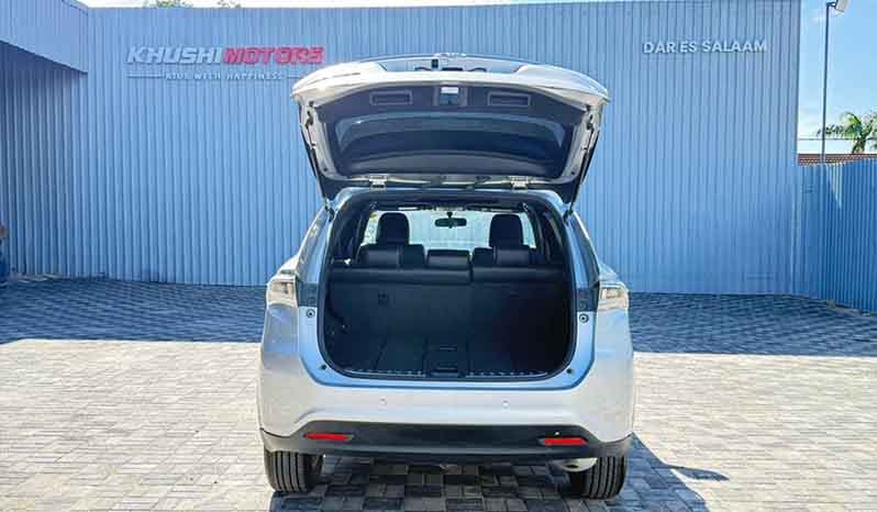 2015 Toyota Harrier image-14