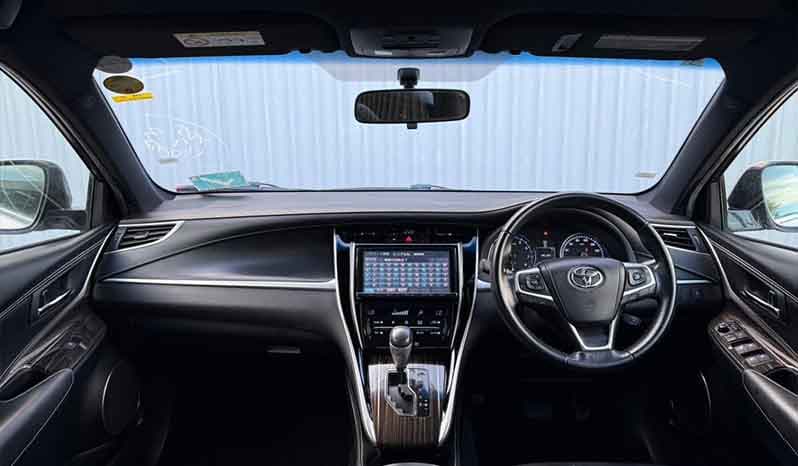 2015 Toyota Harrier image-17