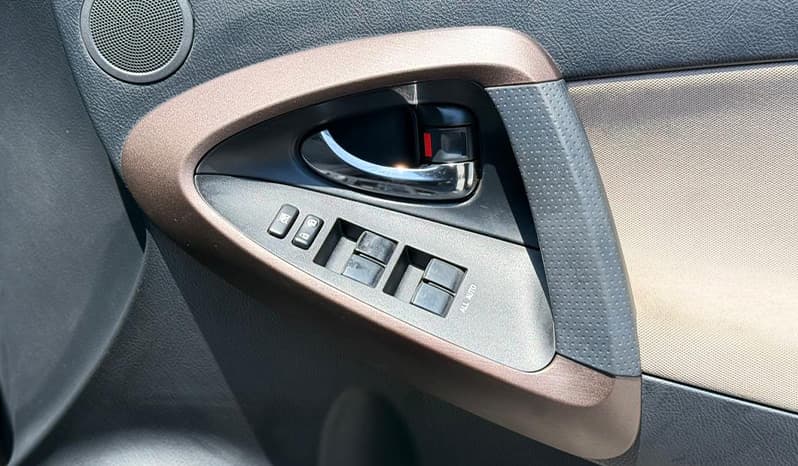 2007 Toyota Vanguard image-16