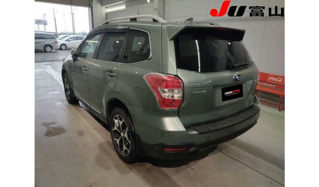 2015 Subaru Forester image-5