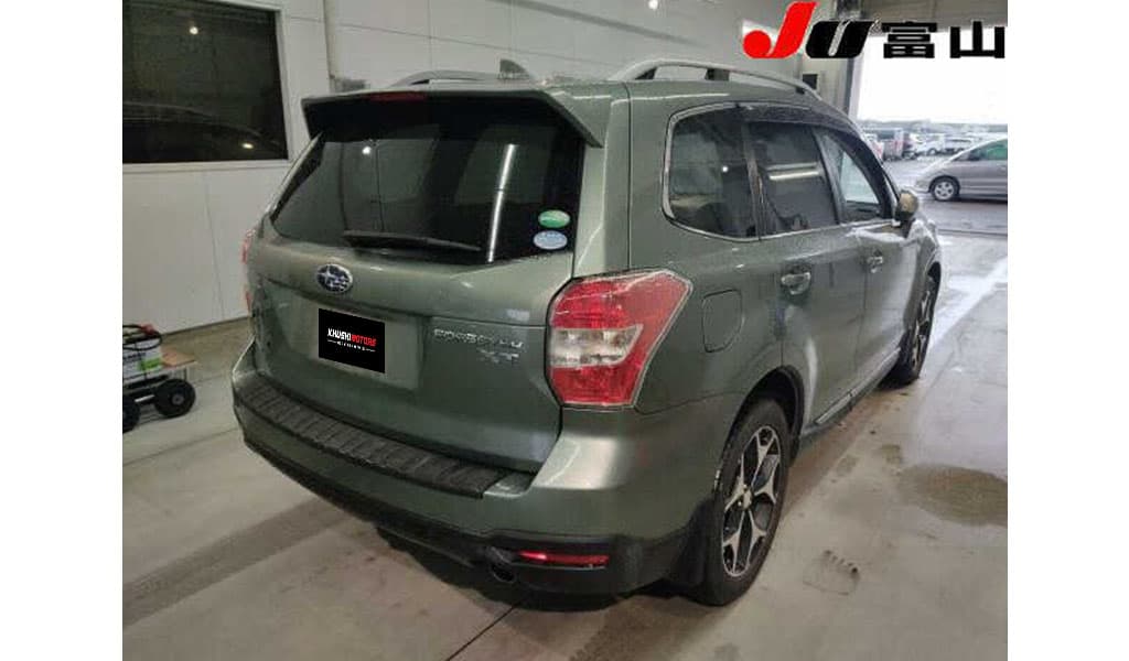2015 Subaru Forester image-6