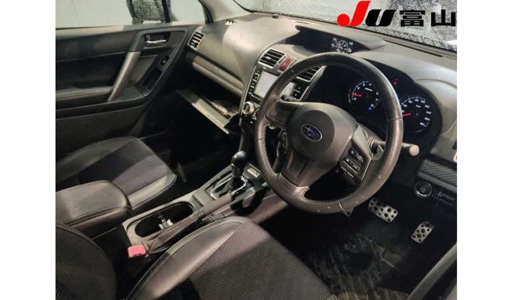 2015 Subaru Forester image-7