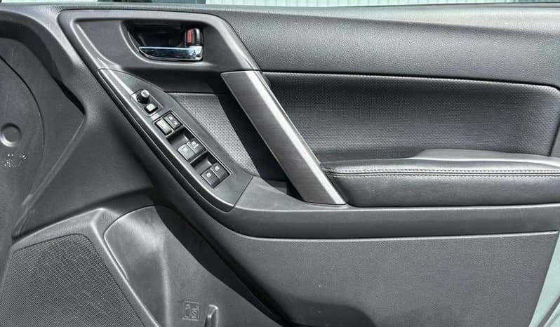 2015 Subaru Forester image-16
