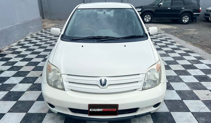 2002 Toyota IST image-1