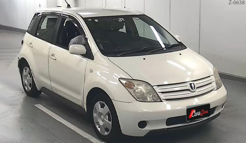2002 Toyota IST image-2