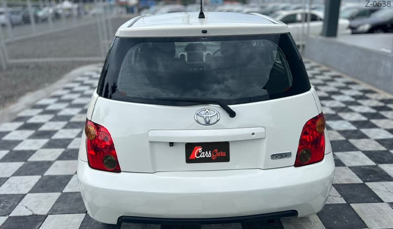 2002 Toyota IST image-9