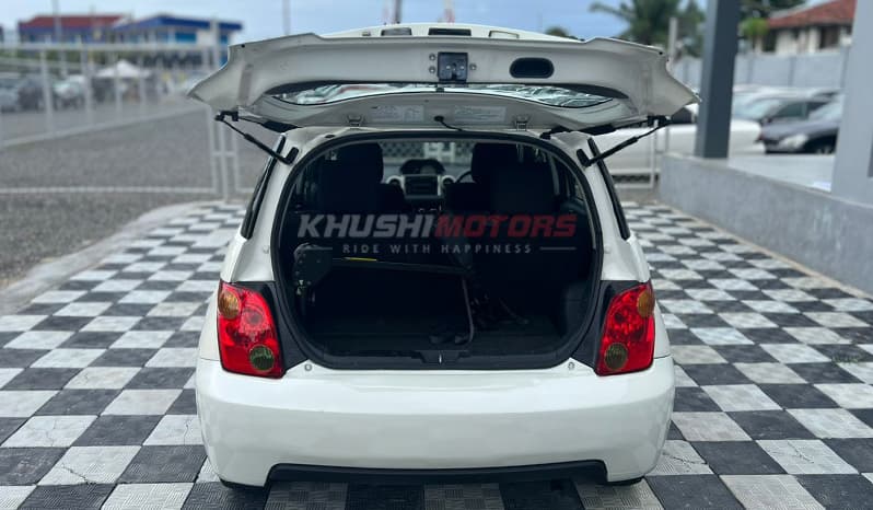 2002 Toyota IST image-22