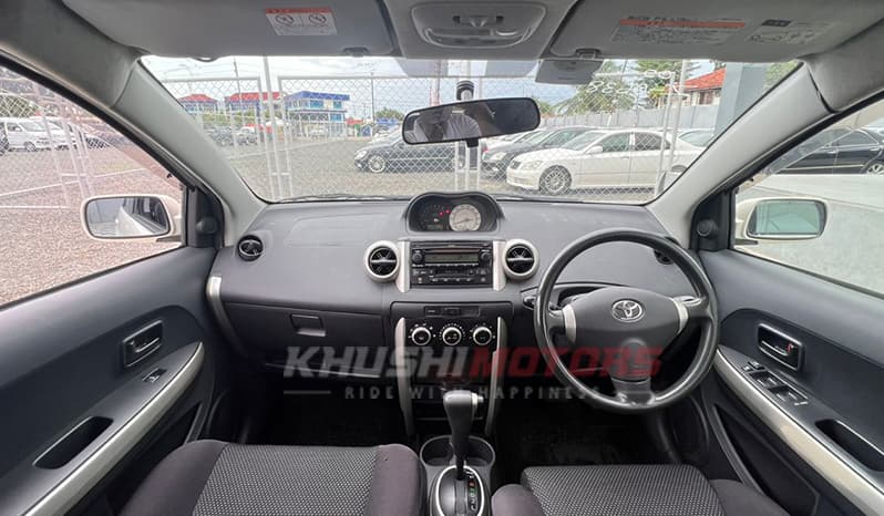 2002 Toyota IST image-23
