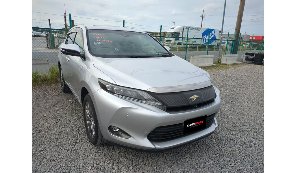 2015 Toyota Harrier image-2