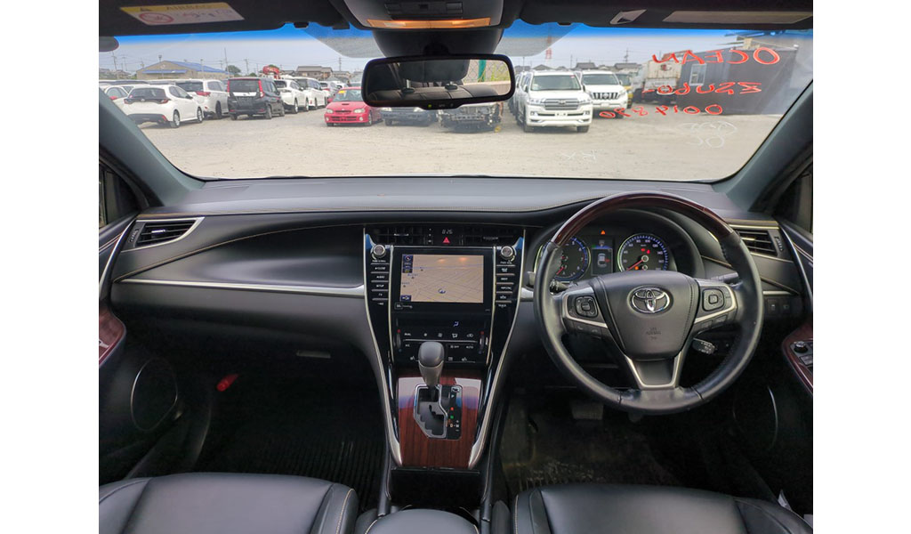 2015 Toyota Harrier image-6
