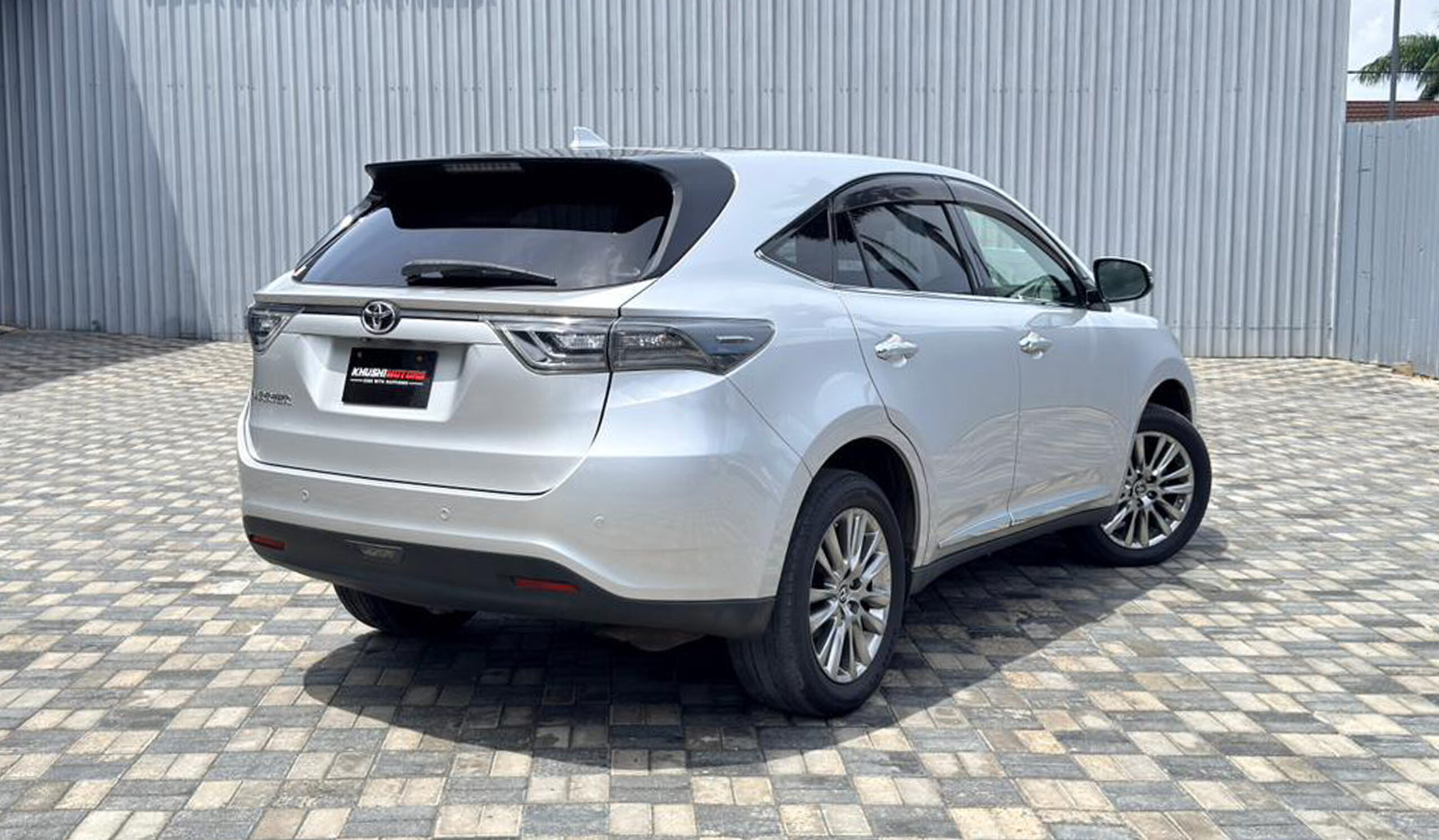 2015 Toyota Harrier image-15