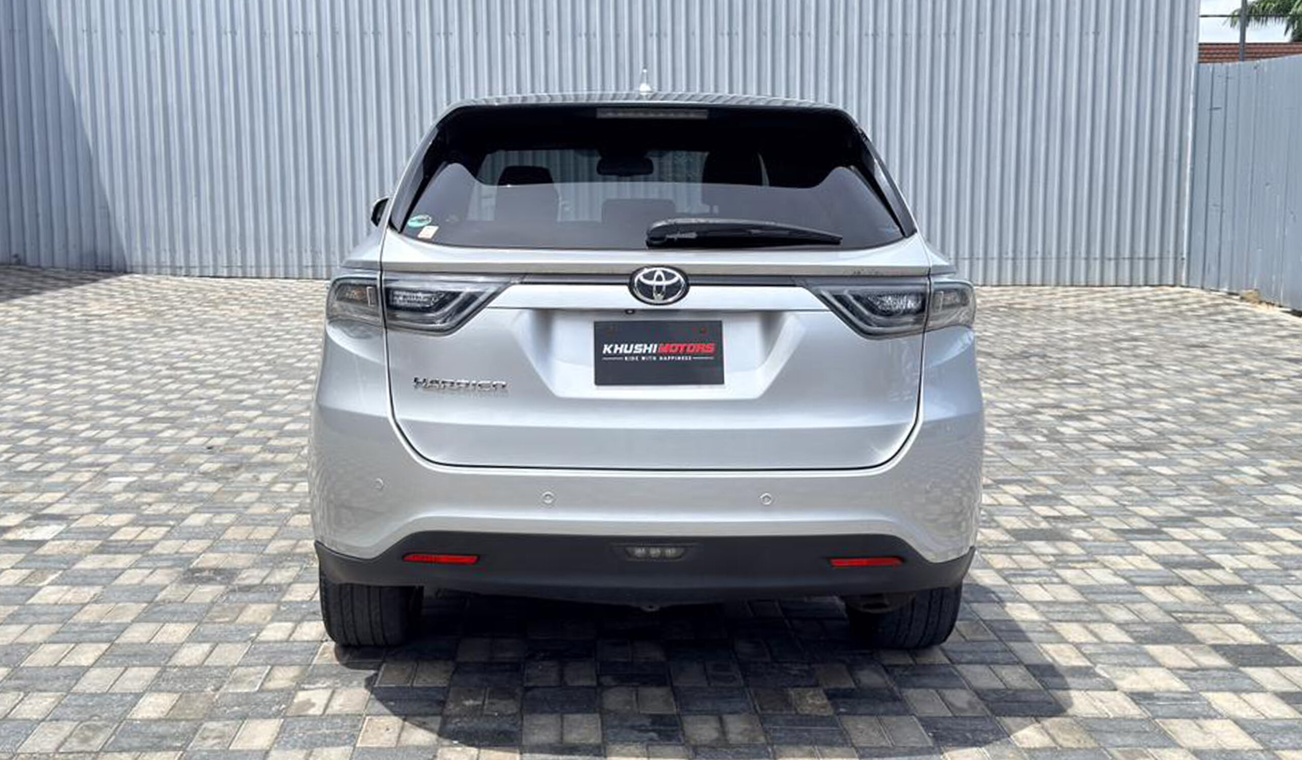 2015 Toyota Harrier image-16