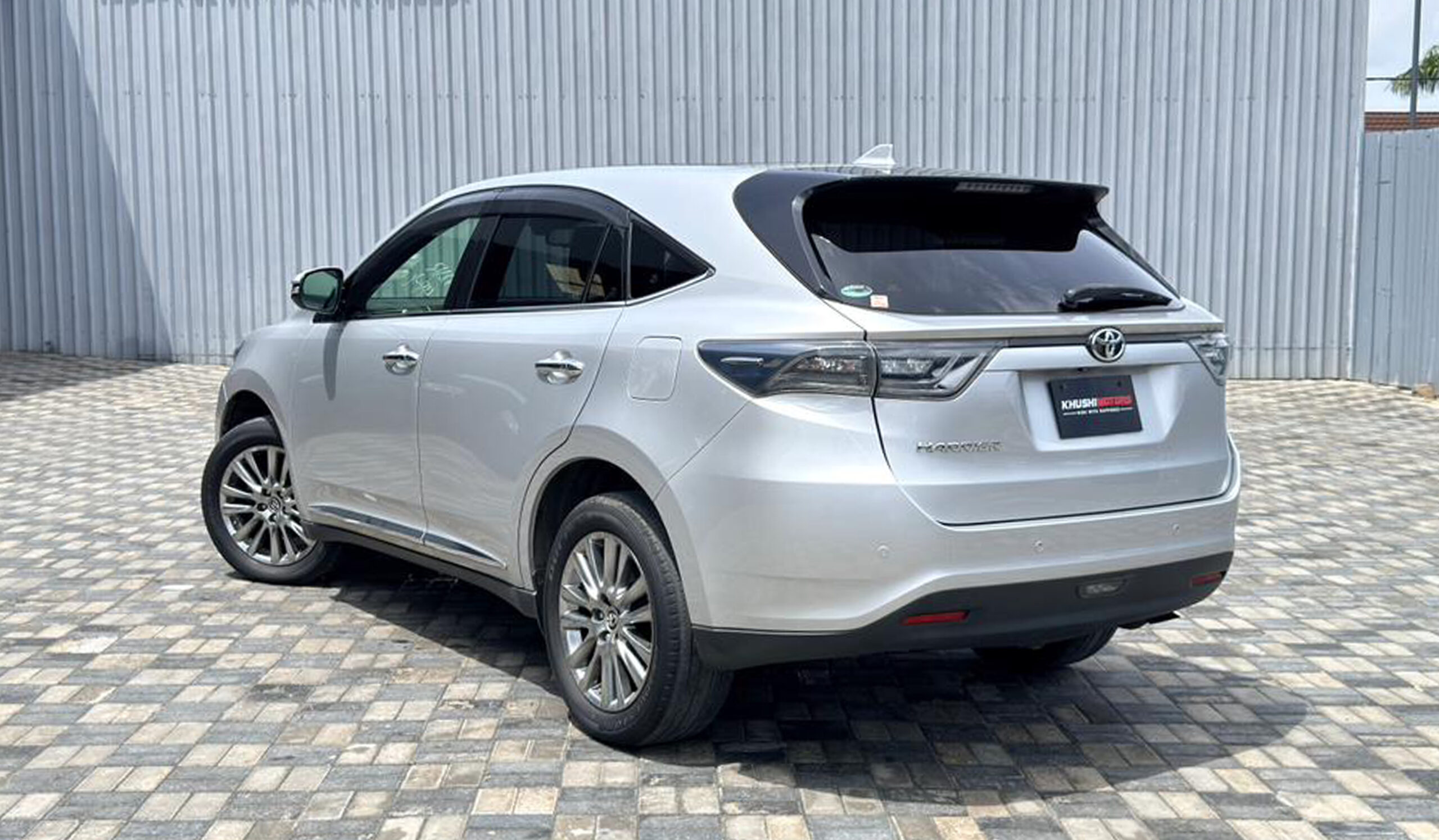 2015 Toyota Harrier image-18