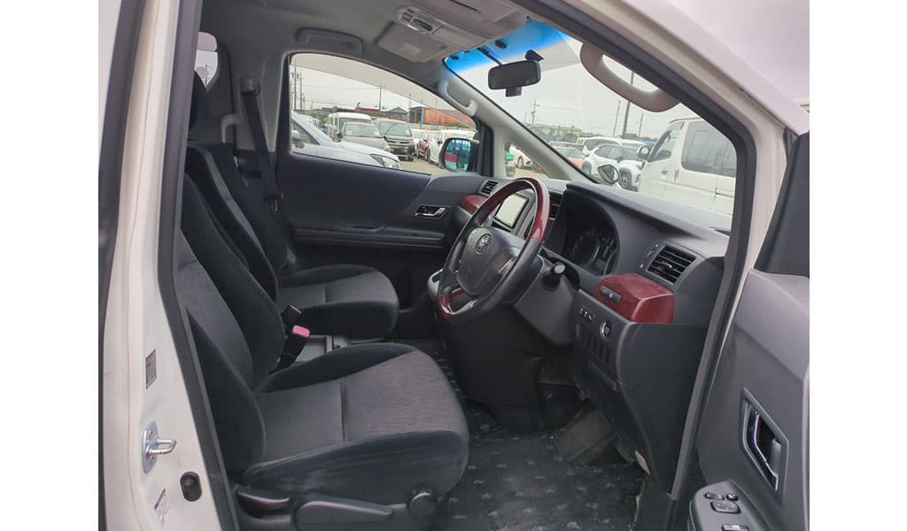 2010 Toyota Alphard image-7