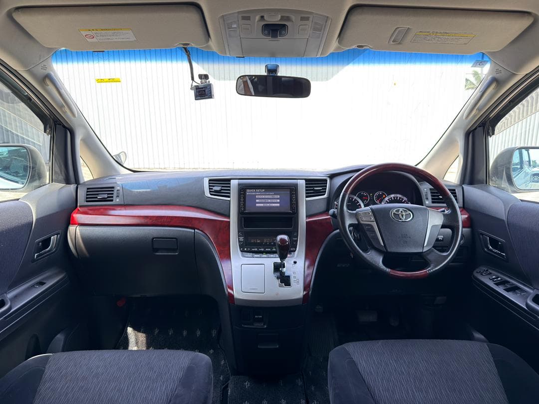 2010 Toyota Alphard image-18