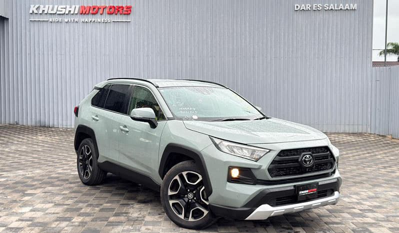 2020 Toyota RAV4 image-1