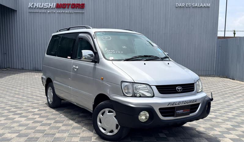 2000 Toyota Noah image-1