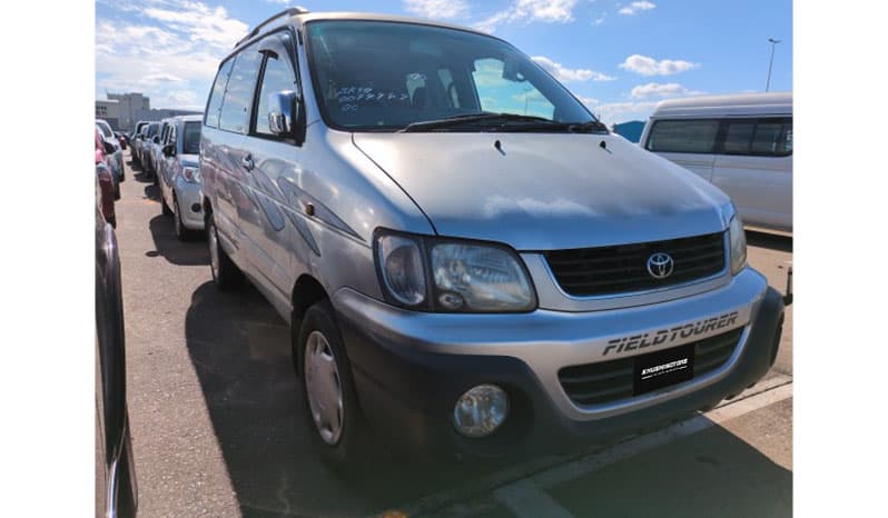 2000 Toyota Noah image-2