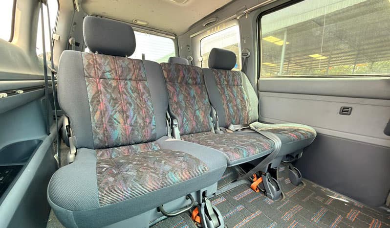 2000 Toyota Noah image-14