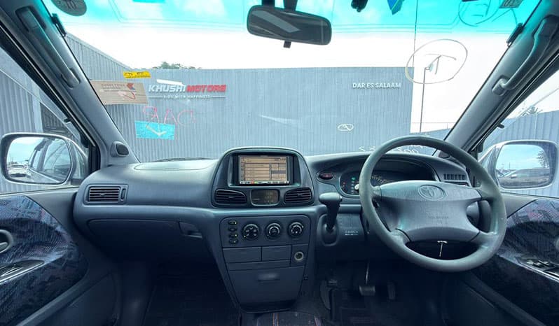 2000 Toyota Noah image-16