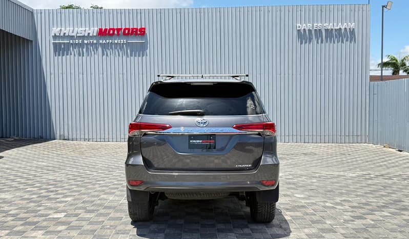 2018 Toyota Fortuner image-5