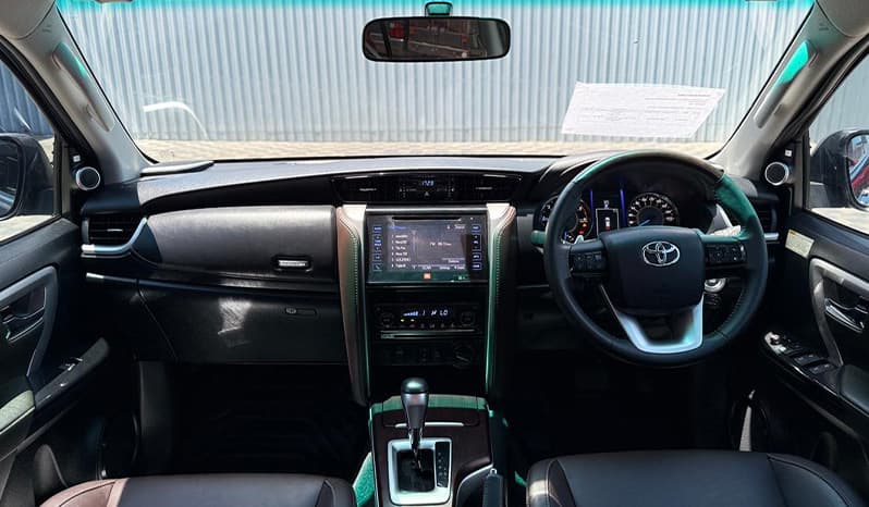 2018 Toyota Fortuner image-7