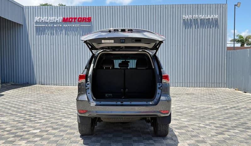 2018 Toyota Fortuner image-11