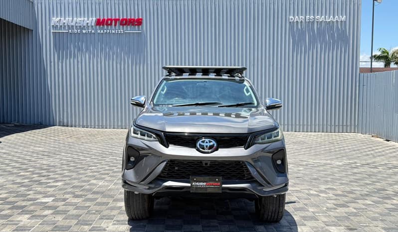 2020 Toyota Fortuner image-2