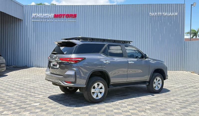 2020 Toyota Fortuner image-6
