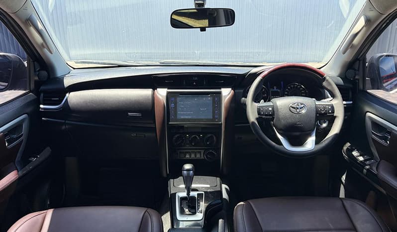 2020 Toyota Fortuner image-7