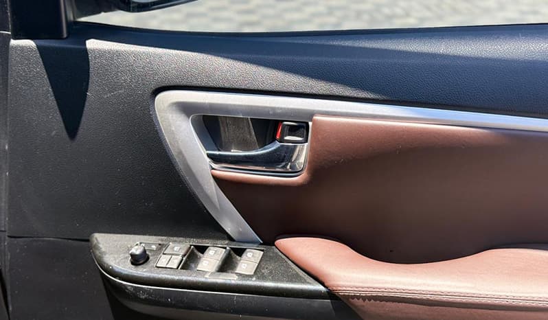 2020 Toyota Fortuner image-10