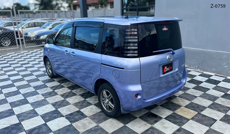 2003 Toyota Sienta image-13