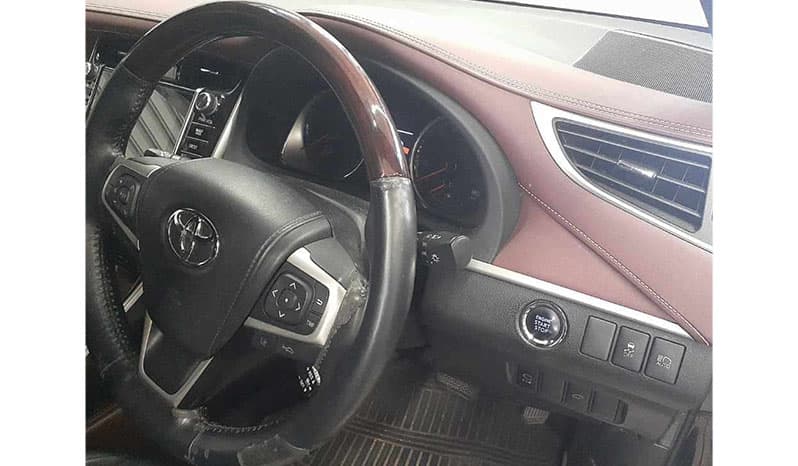 2016 Toyota Harrier image-3