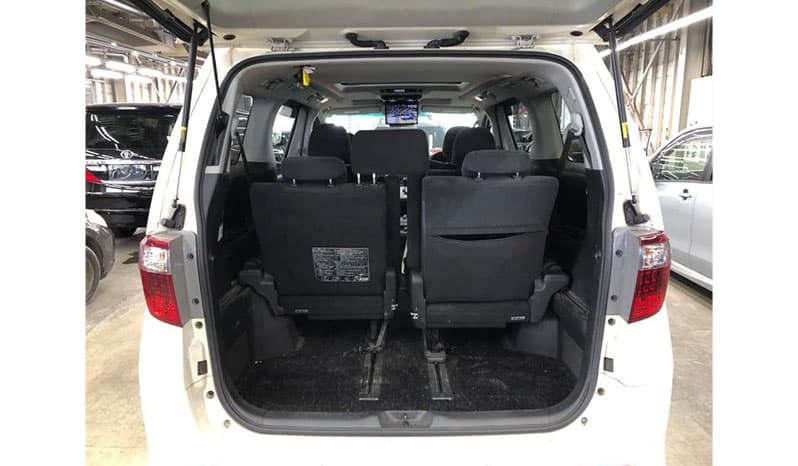 2010 Toyota Alphard image-2