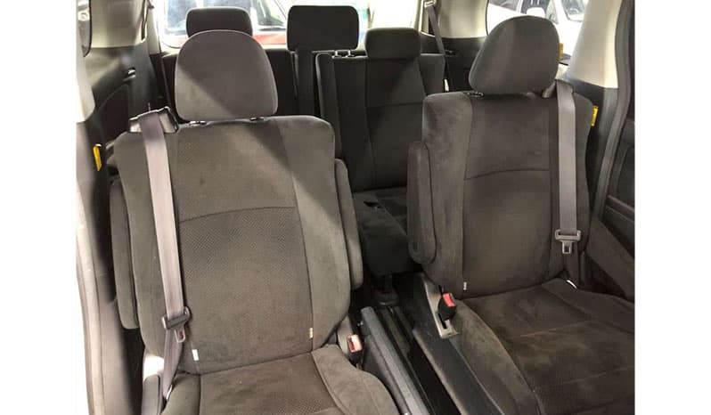 2010 Toyota Alphard image-3