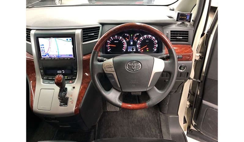 2010 Toyota Alphard image-5
